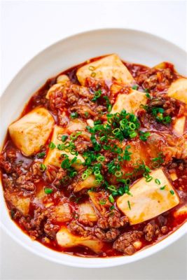  Zhoukou Cityn Mapo Tofu: Miksi se on tunnettu mausteisesta tulisuudesta ja herkullisella silkkisyydellä?